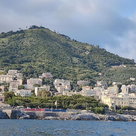 Appartamento Sei in Centro Genova Esterno foto
