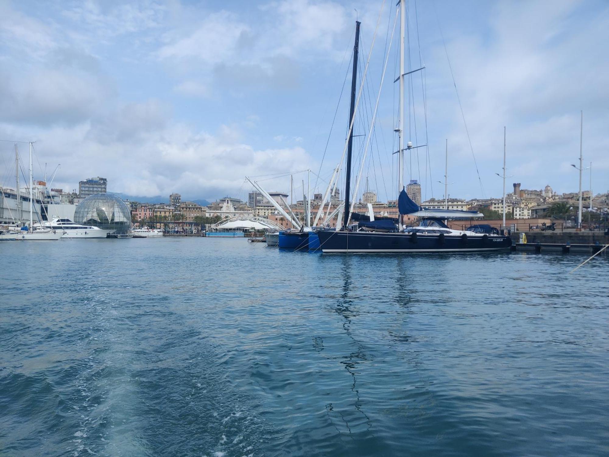 Appartamento Sei in Centro Genova Esterno foto