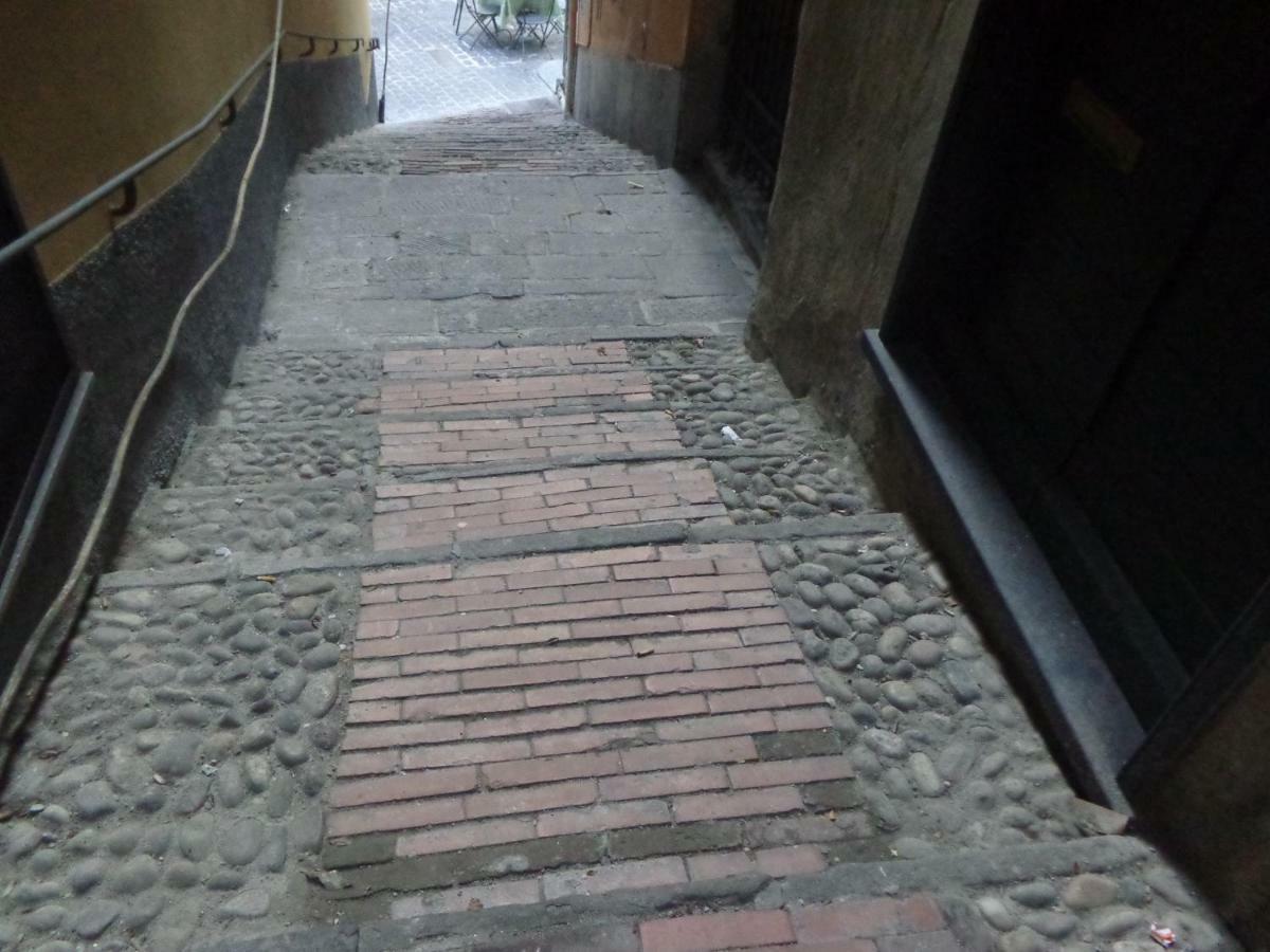 Appartamento Sei in Centro Genova Esterno foto
